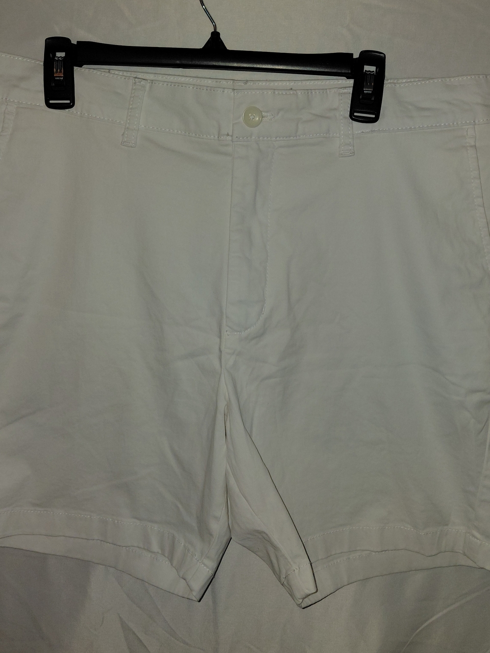 Izod Men’s White Flat-Front Cotton Shorts #2323